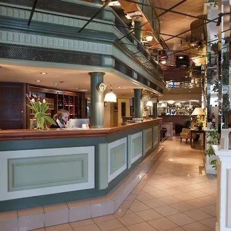 Victoria - 酒店 腓特烈斯塔